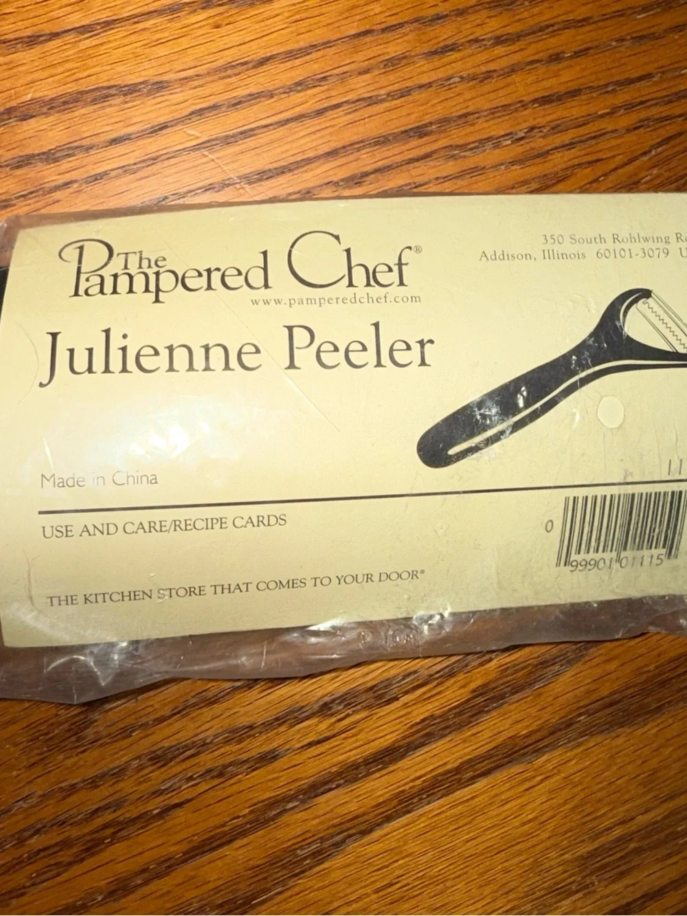 Julienne Peeler Pampered Chef #1115 Serrated With Cover And Card Retired. *NEW*